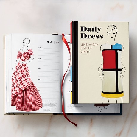 Daily Dress Line-a-Day Five-Year Diary